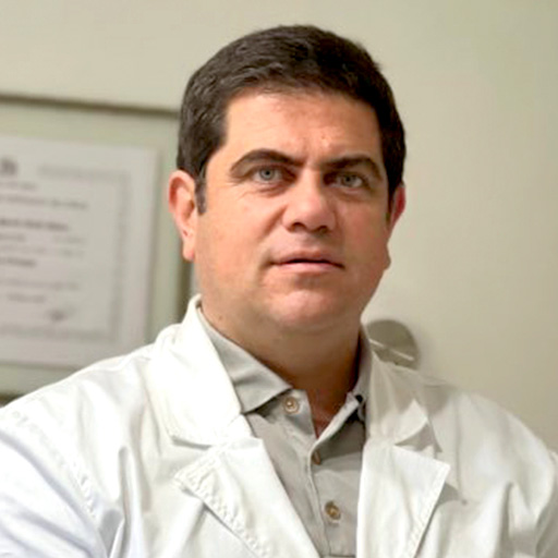 Dr. Esteban Acuña G.